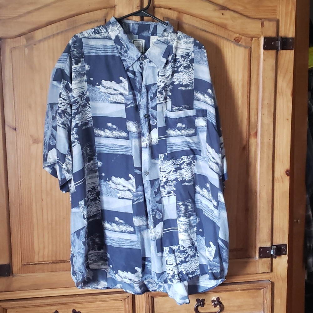 Short sleeve Silk button down shirt